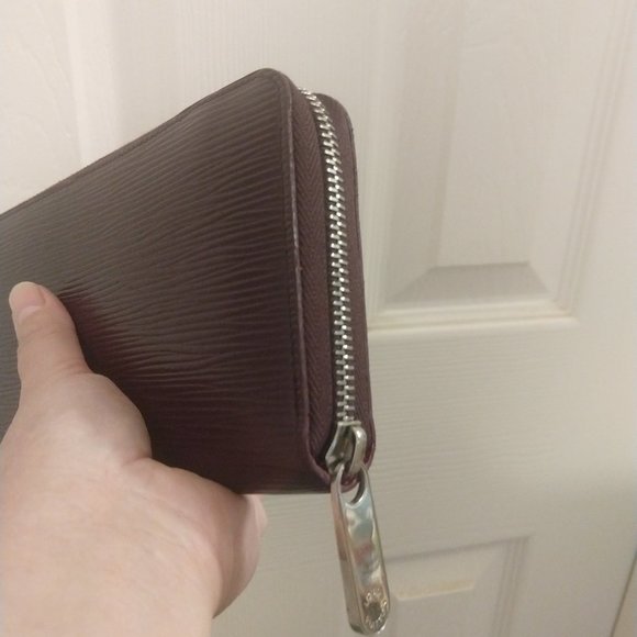 Louis Vuitton Zippy Epi Purple Wallet - Picture 5 of 16